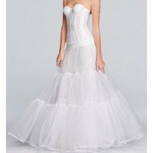 David's Bridal ball gown silhouette slip (SM)